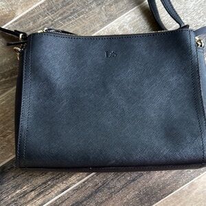 LO&SONS Pearl Black Crossbody Bag - Elegant Leather-Textured Shoulder Purse